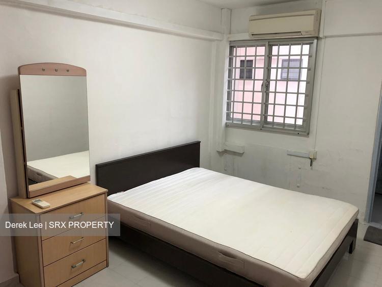 Yishun Street 71 thumbnail photo